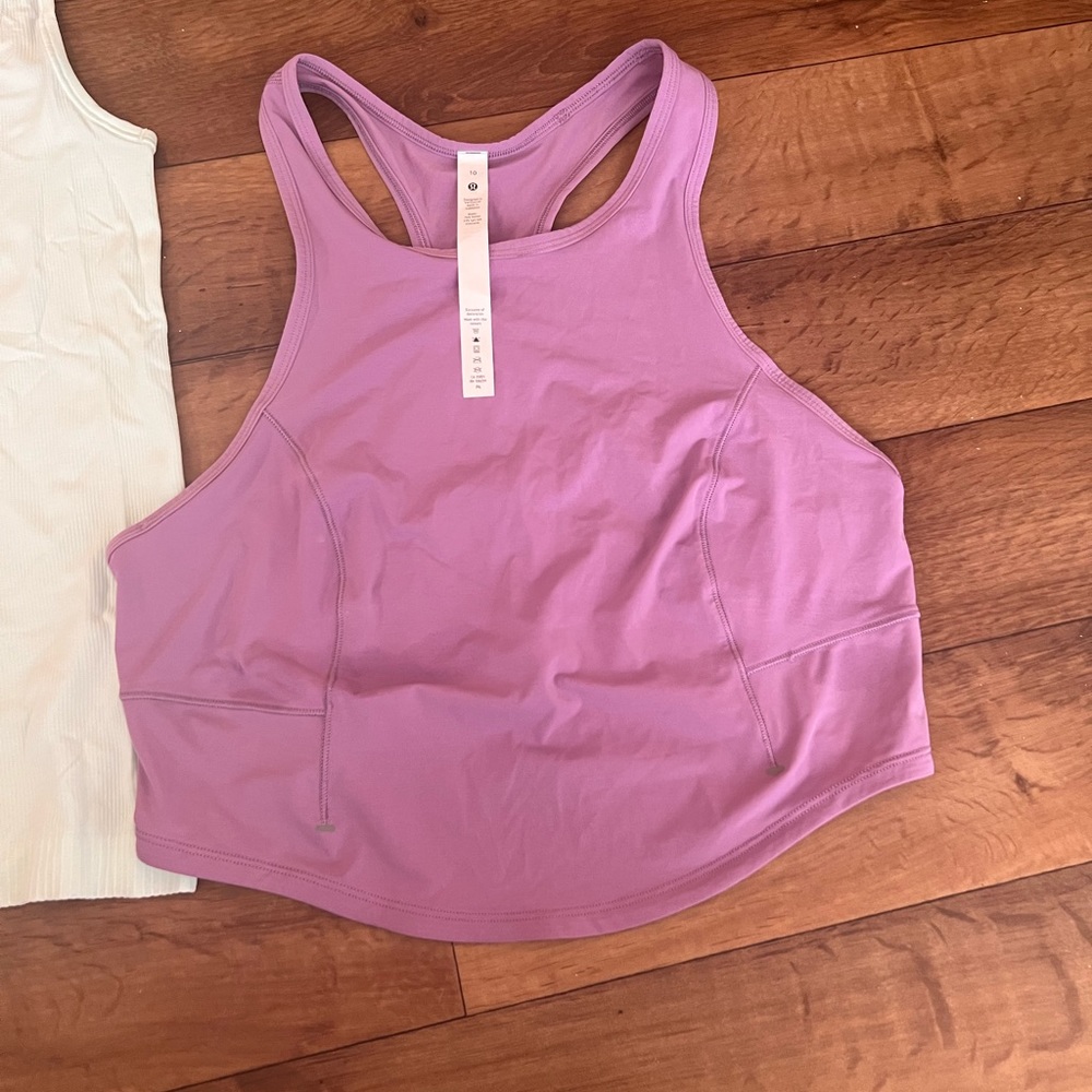 Lululemon crop top